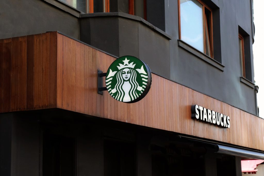 ile zarabia pracownik Starbucks